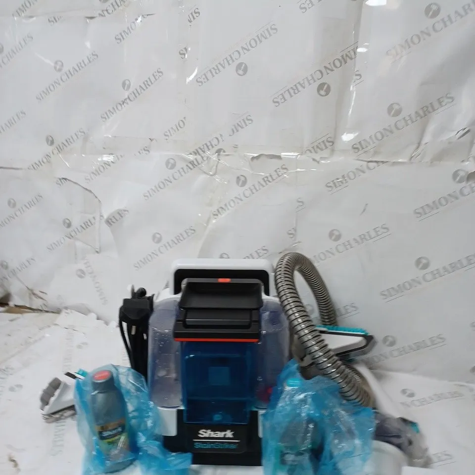 SHARK STAIN STRIKER PET SPOT CLEANER PX200UKT