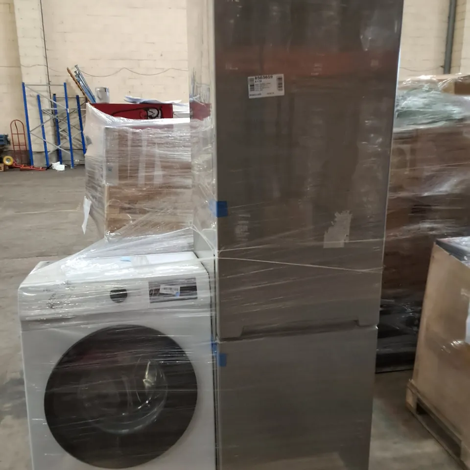 RUSSELL HOBBS 7030 FROST FREE FRIDGE FREEZER AND HISENSE FREESTANDING 6KG WASHING MACHINE WHITE - UNPROCESSED RAW RETURNS