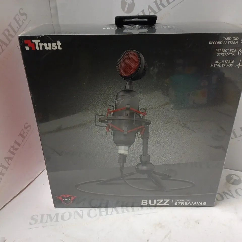 BOXED AND SEALED TRUST GXT BUZZ STREAMING MICROPHONE