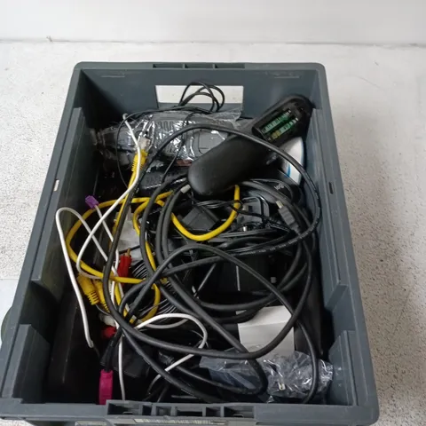APPROXIMATELY 10 ASSORTED HOUSEHOLD ITEMS INCLUDING MOUSE, REMOTE, WALKIE-TALKIE ETC.