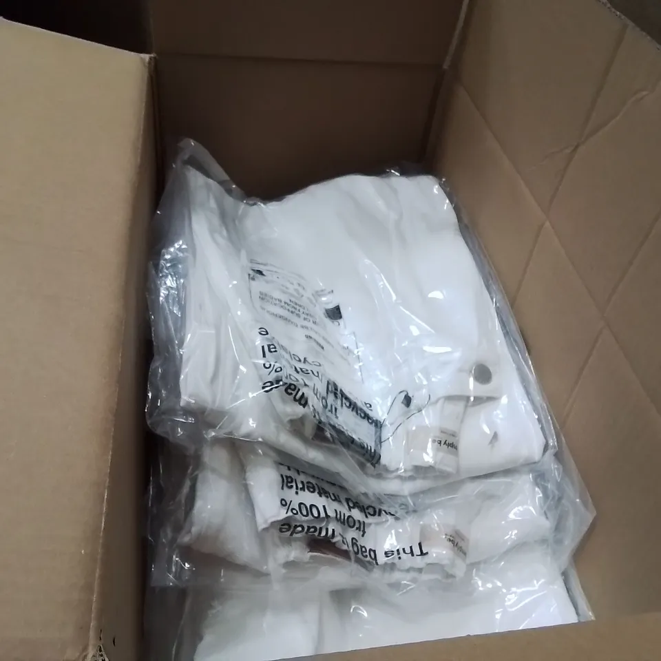 BOXED BRAND NEW APPROXIMATELY 10 SIMPLY BE WIDE LEG JEANS WHITE SIZE 14R