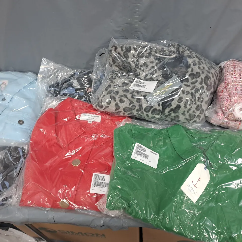 BOX OF APPROXIMATELY 6 ASSORTED BAGGED PIECES OF CLOTHING IN VARIOUS STYLES, SIZES, AND BRANDS 