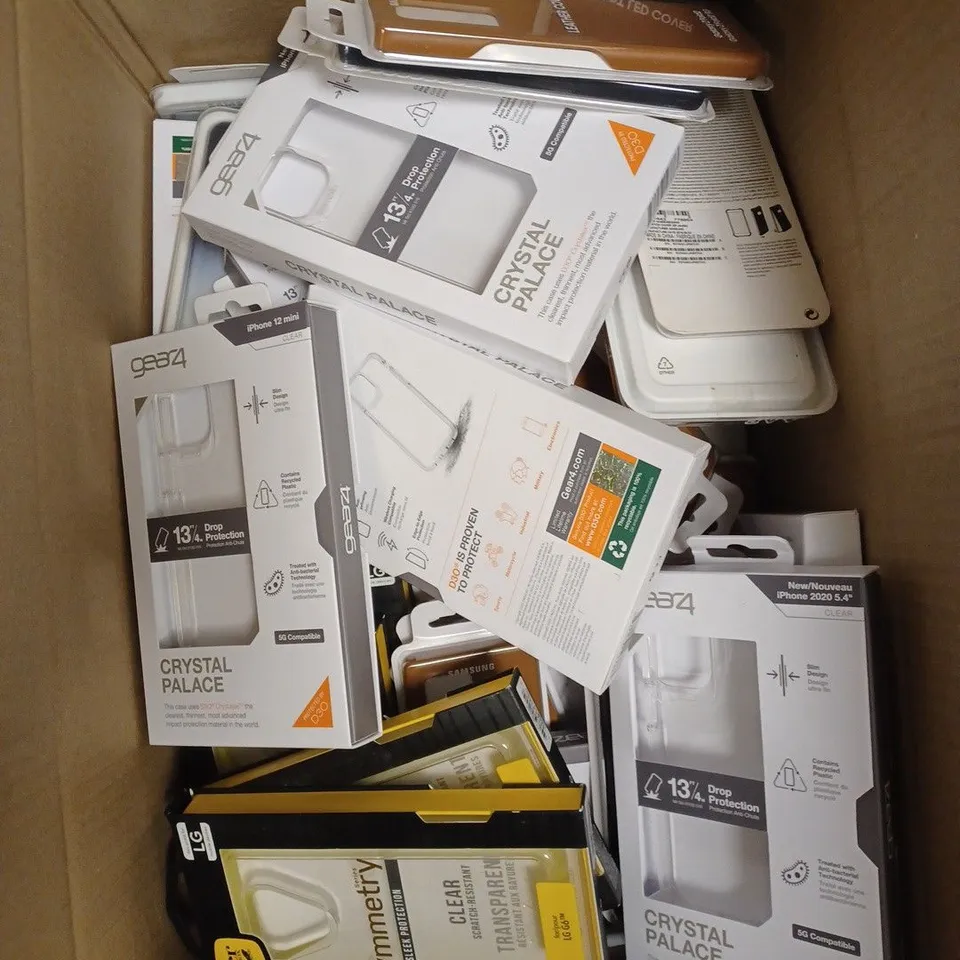BOX OF APPROX 35 ASSORTED PROTECTIVE PHONE CASES FOR VARIOUS MODELS TO INCLUDE GALAXY S9+, P40 PRO, GALAXY NOTE10+ ETC