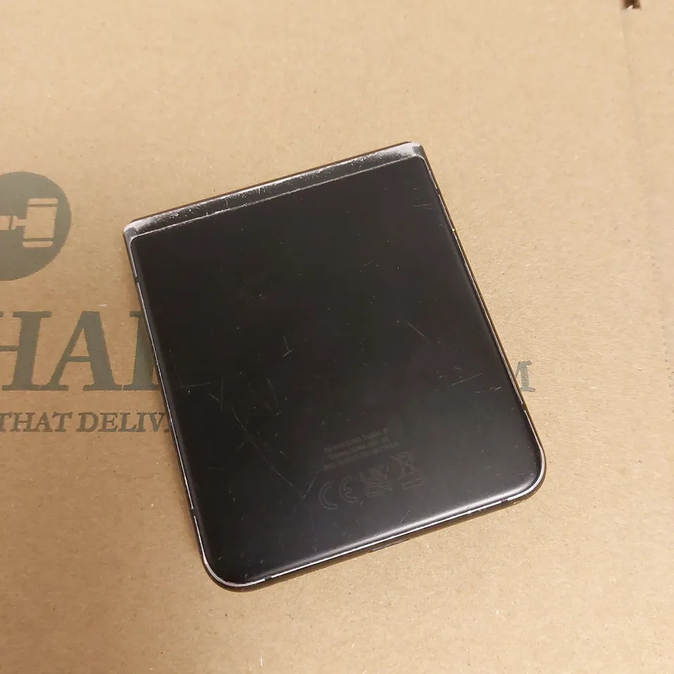 SAMSUNG Z FLIP3 
