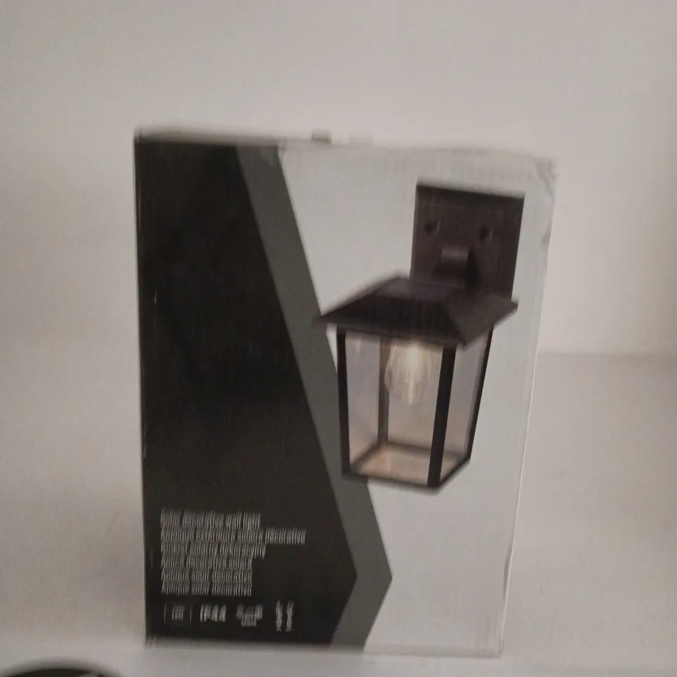 BOXED SOLAR DECORATIVE WALL LIGHT