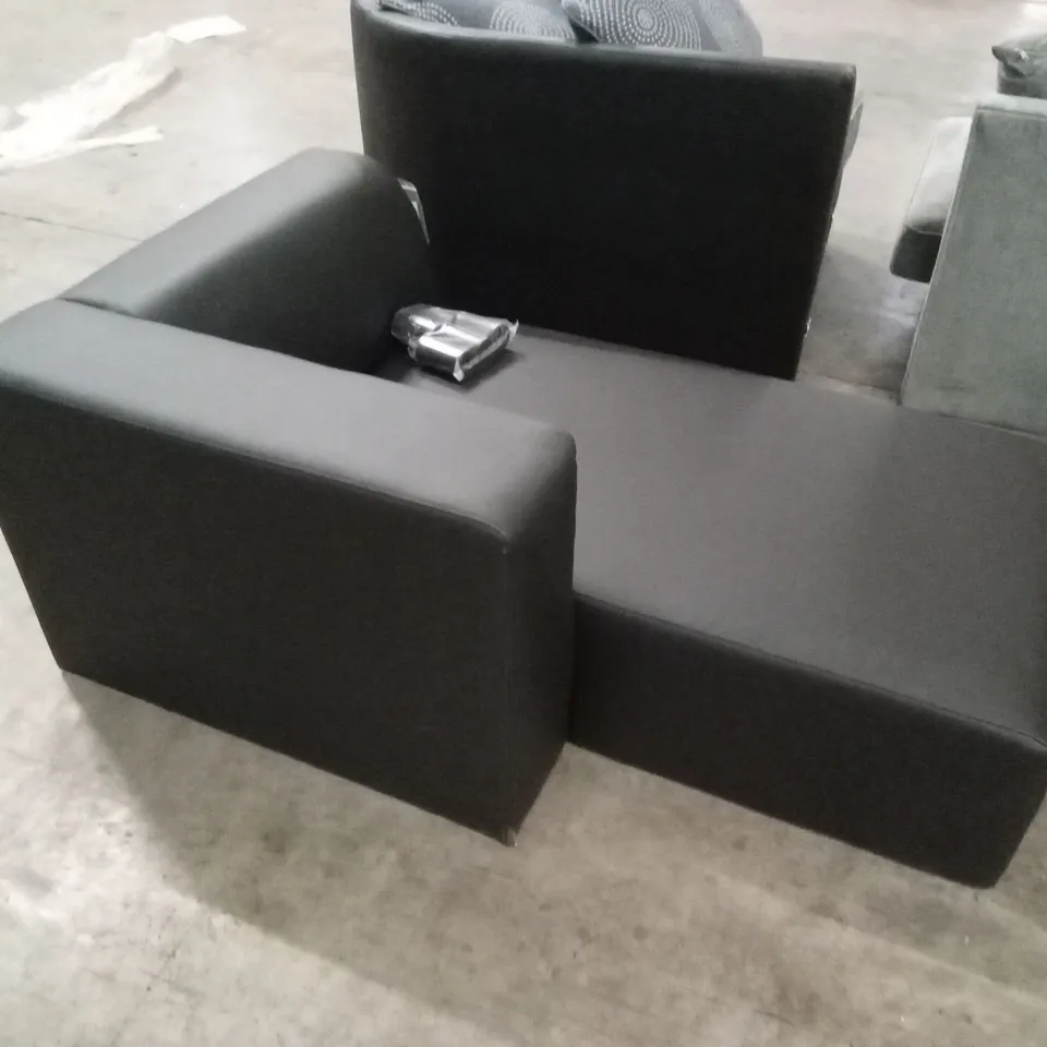 5 x ASSORTED DESIGNER SOFA PARTS AND PIECES