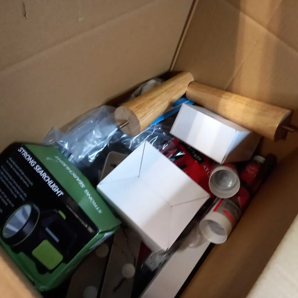 LOT OF APPROX 15 ASSORTED HOUSEHOL/ DIY RELATED ITEMS TO INCLUDE: ALL PURPOSE ADHESIVE, SILICONE, CLICK SEAL