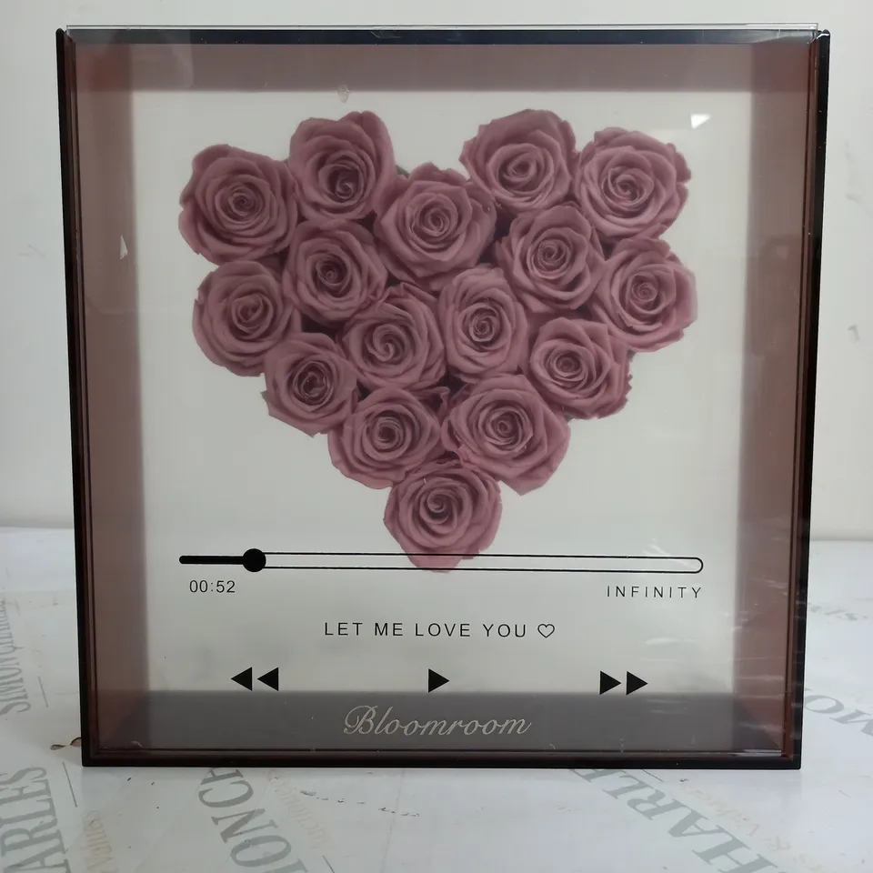 BLOOMROOM LET ME LOVE YOU FLORAL GIFT BOX