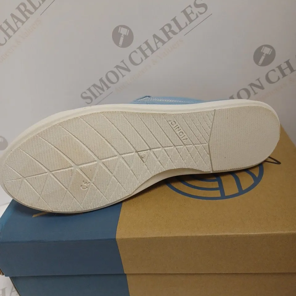 BOXED VIONIC VENICE MARSHALL CANVAS SLIP ON SHOES, SKY - SIZE 6