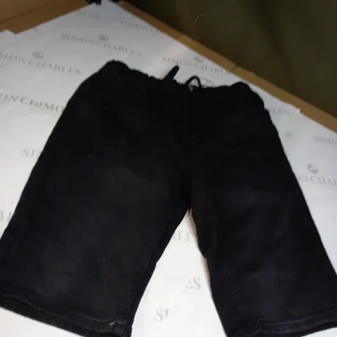 SMALL SLIM STRETCH DENIM SHORTS