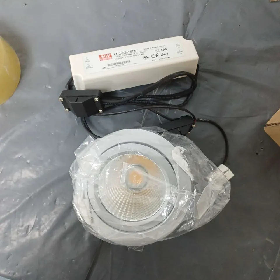 LOT OF MIXED LIGHT FITTING TO INCLUDE, 16 EMCOLITE SILVER FLUSH MOUNT LIGHT FITTINGS MODEL LDL13, 16 SILVER FLUSH DOWNLIGHTS MODEL PL405, 10 FLUSH SPOTLIGHTS MODEL LDL13, AMONGST OTHERS 