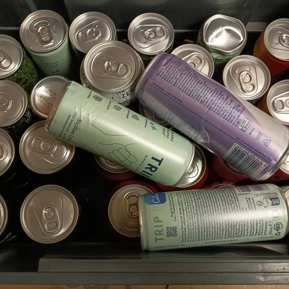 APPROXIMATELY 20 ASSORTED CANNED DRINKS TO INCLUDE MONSTER ENERGY ULTRA, TRIP SICILLIAN LEMON, PEPSI MAX TROPICAL, ETC - COLLECTION ONLY