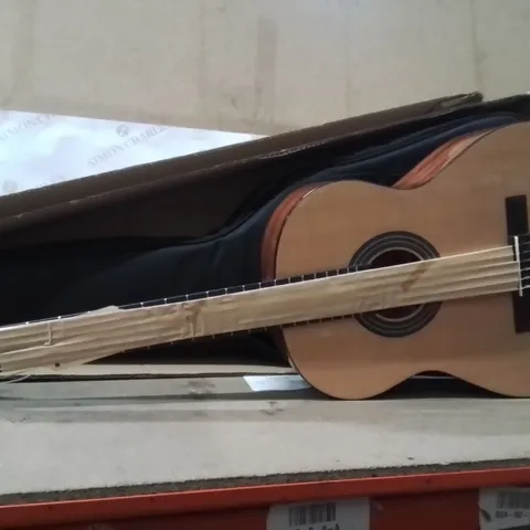 BOXED DONNER CLASSIC ACOUSTIC GUITAR WITH CARRY CASE