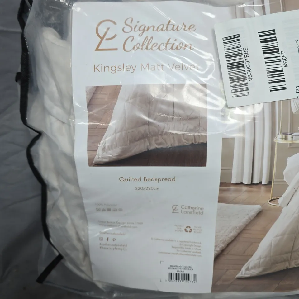 CATHERINE LANSFIELD SIGNATURE COLLECTION KINGSLEY MATT VELVET QUILTED BEDSPREAD 220X220 CM