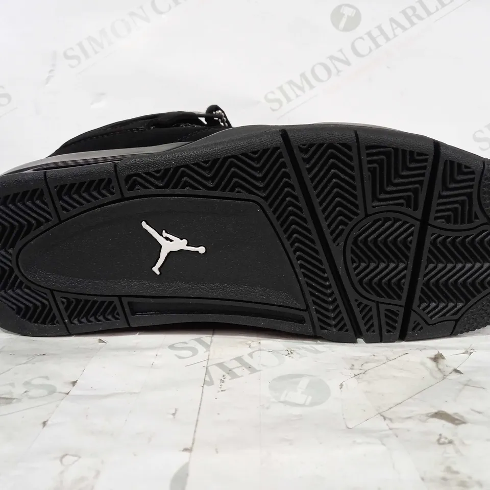 BOXED PAIR OF AIR JORDAN SHOES IN BLACK UK SIZE 9