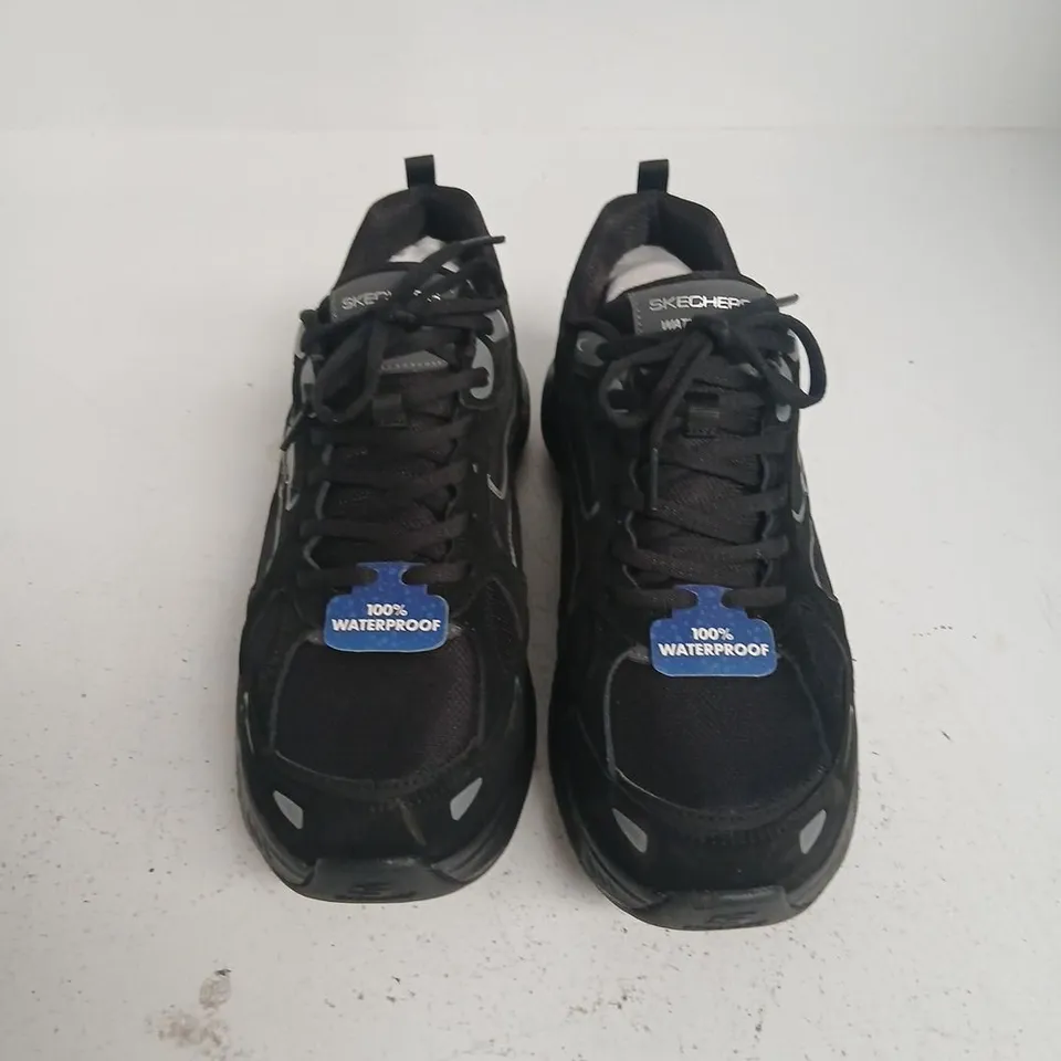SKECHERS WATERPROOF SNEAKERS – BLACK, UK 7 (US 10, EUR 40)