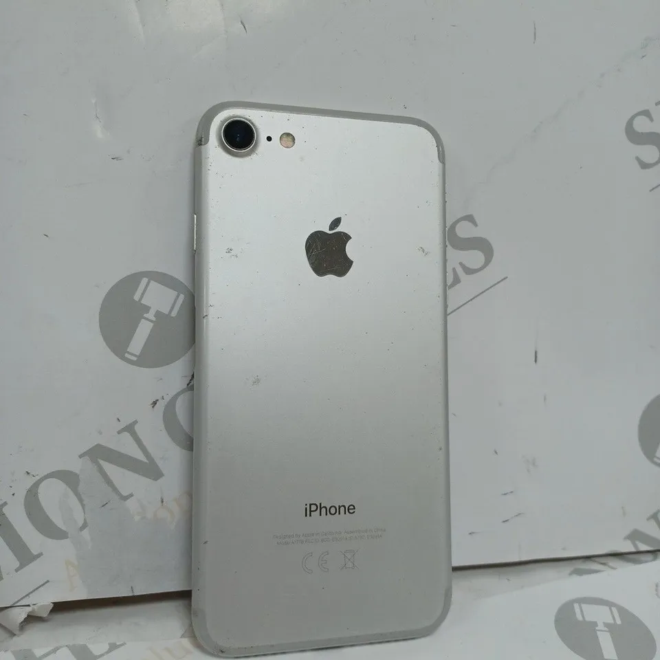 UNBOXED APPLE IPHONE 6 IN SILVER 