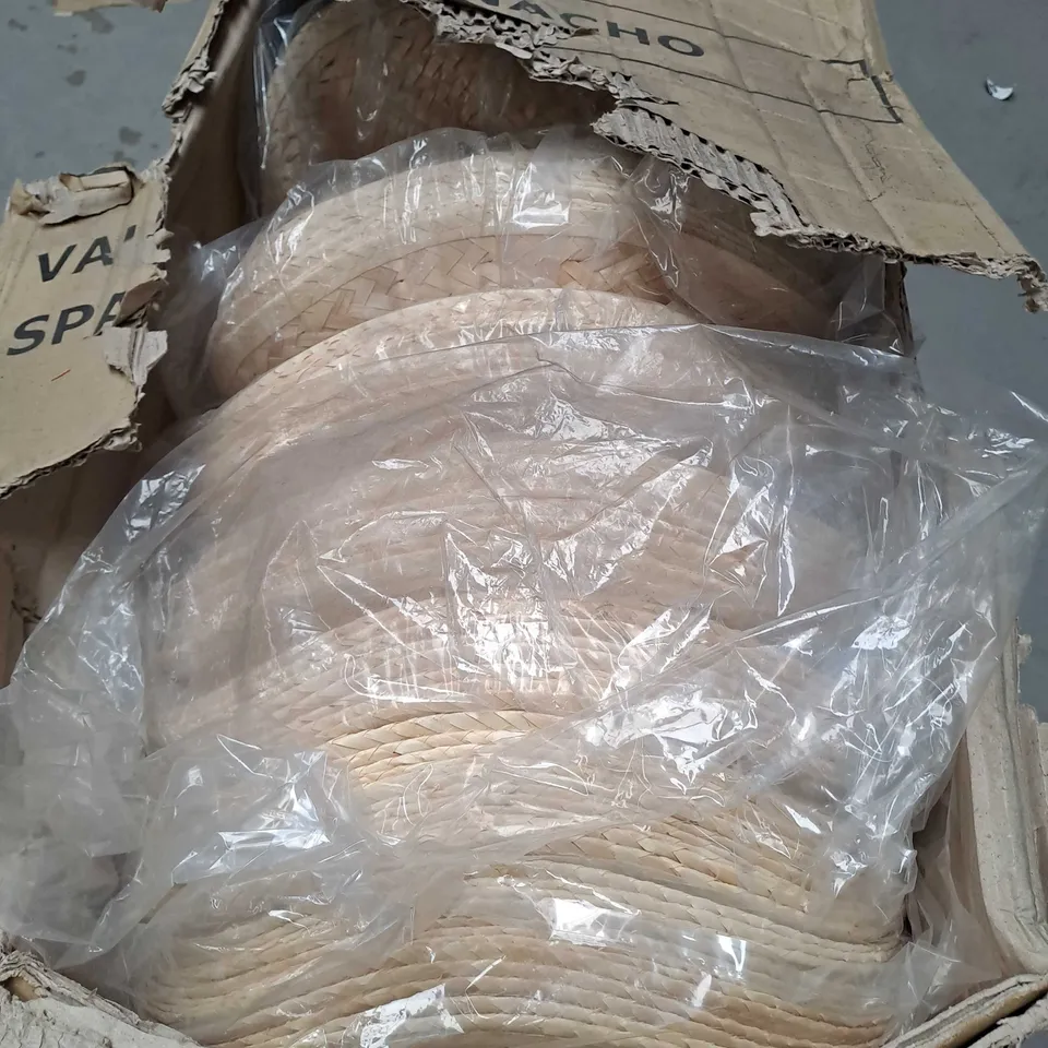 BOX OF APPROXIMATELY 100 ESPANA NOVELTY HATS IN BEIGE/RED/YELLOW