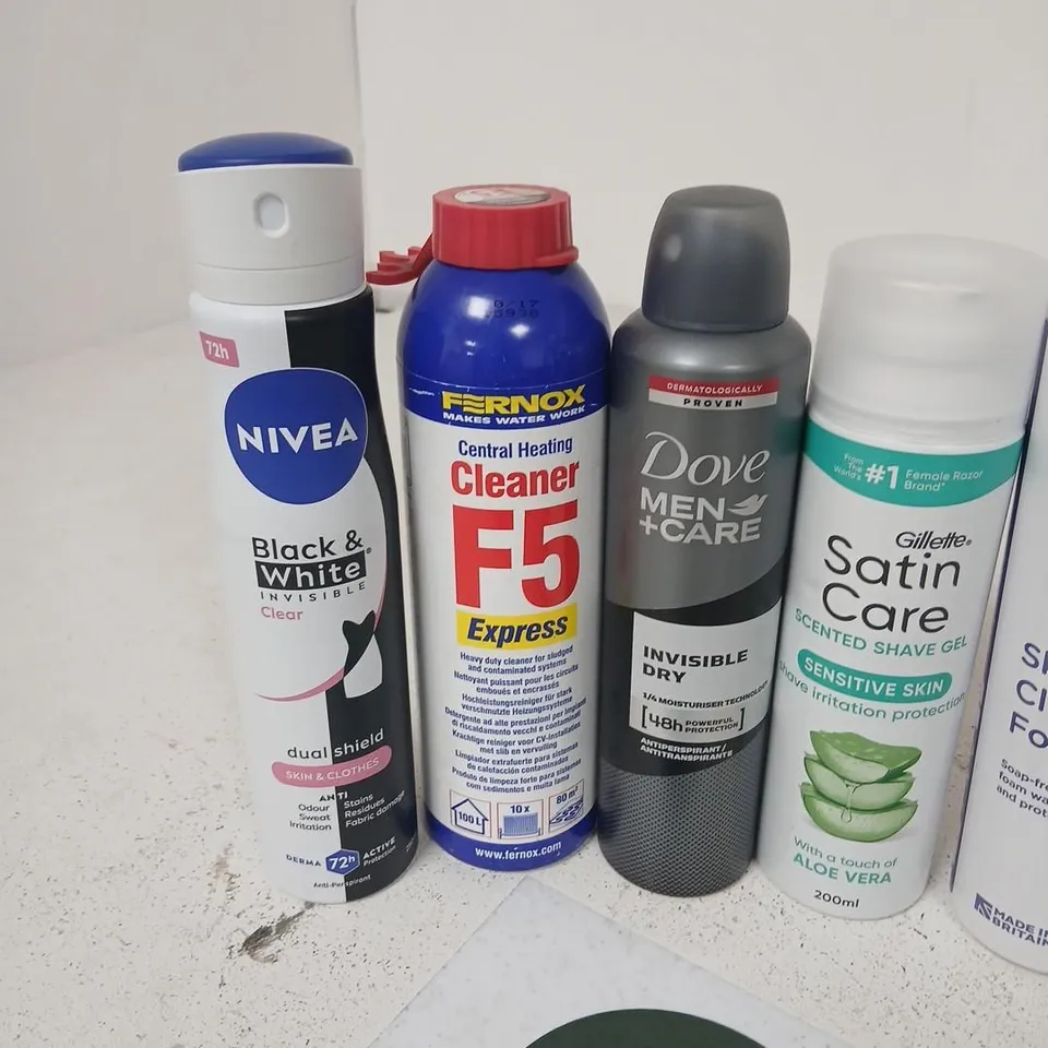 APPROXIMATELY 18 ASSORTED AEROSOL SPRAYS TO INCLUDE; ASSORTED HEALTH & BEAUTY AND HOUSEHOLD ITEMS – DEODORANTS, SHAVING GEL, SKIN CARE & CLEANERS