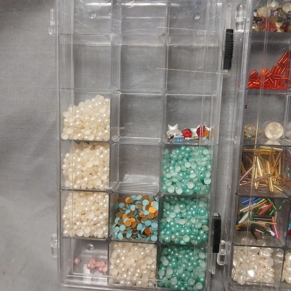 LOT OF ASSORTED BEADS FOR JEWELLERY MAKING IN MULTI COMPARTMENT CLEAR TRAYS
