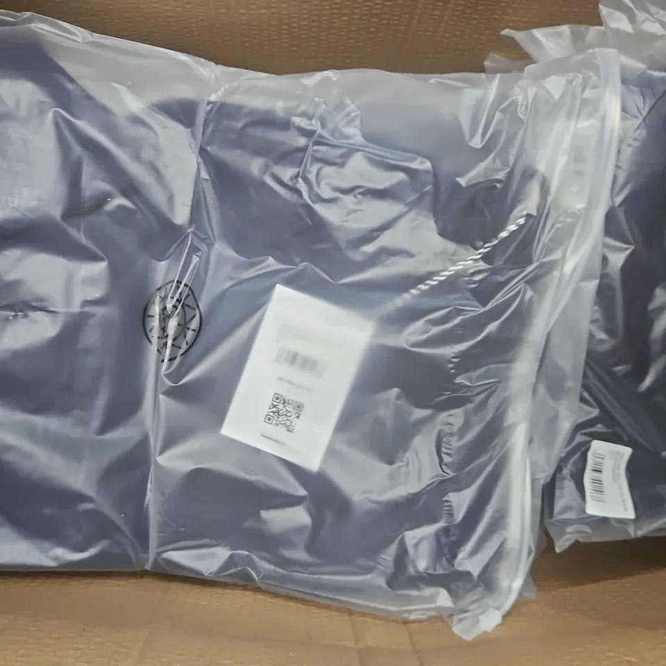 APPROXIMATELY 25 ASSORTED BAGGED CLOTHING ITEMS IN VARIOUS SIZES TO INCLUDE UNISEX GET YOUR COLD ON JOGGERS IN CLAY & MENS GET YOUR COLD ON SHORTS IN NAVY