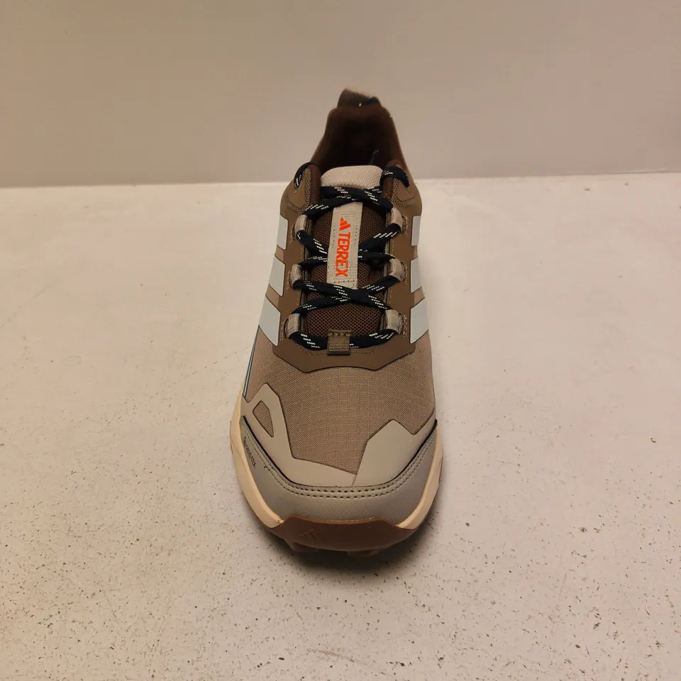 UNBOXED PAIR OF ADIDAS TERREX SKYCHASER AX IN BEIGE MULTI - UK 8