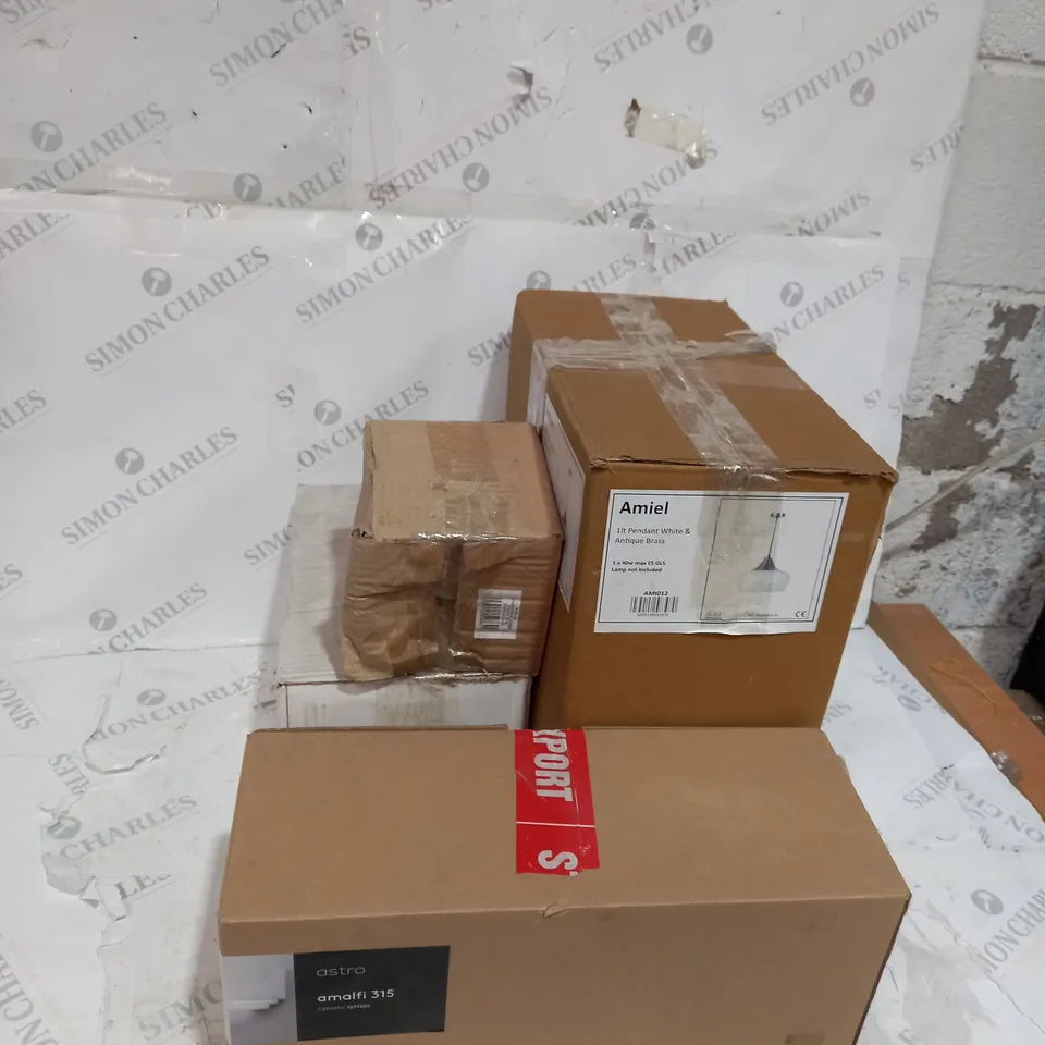 MEDIUM BOX OF 4 ASSORTED ITEMS TOO INCLUDE FIBRINE SHADE , AMIEL WHITE PENDANT , LIGHT FITTINGS AND WALL LIGHTS 