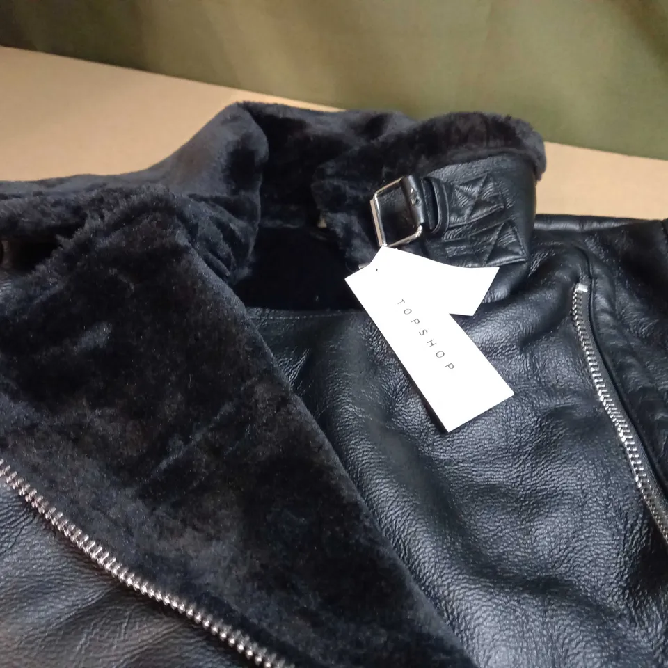 TOPSHOP BLACK FAUX LEATHER/FAUX FUR LINED JACKET - SIZE 4
