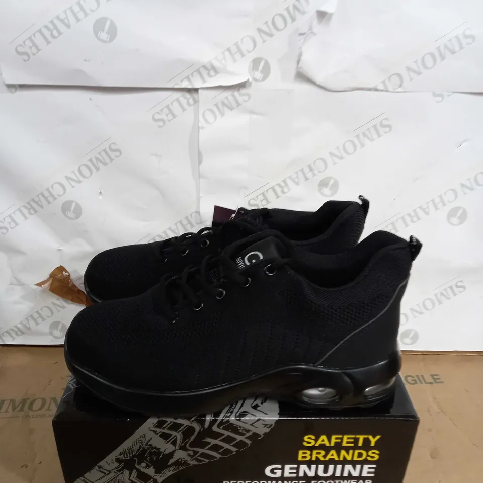 GUYISA SAFETY WORK BOOTS SIZE 10