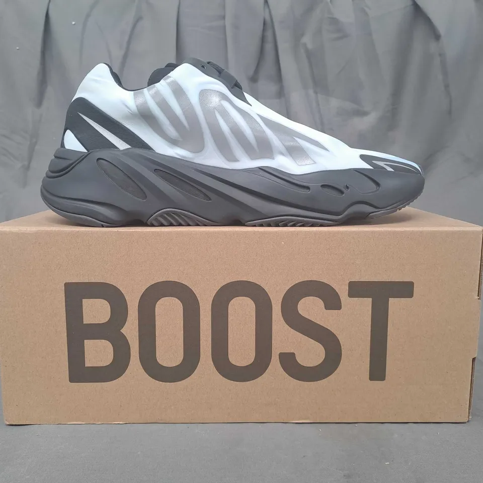 BOXED PAIR OF YEEZY 700 MNVN SHOES IN SKY BLUE UK SIZE 9