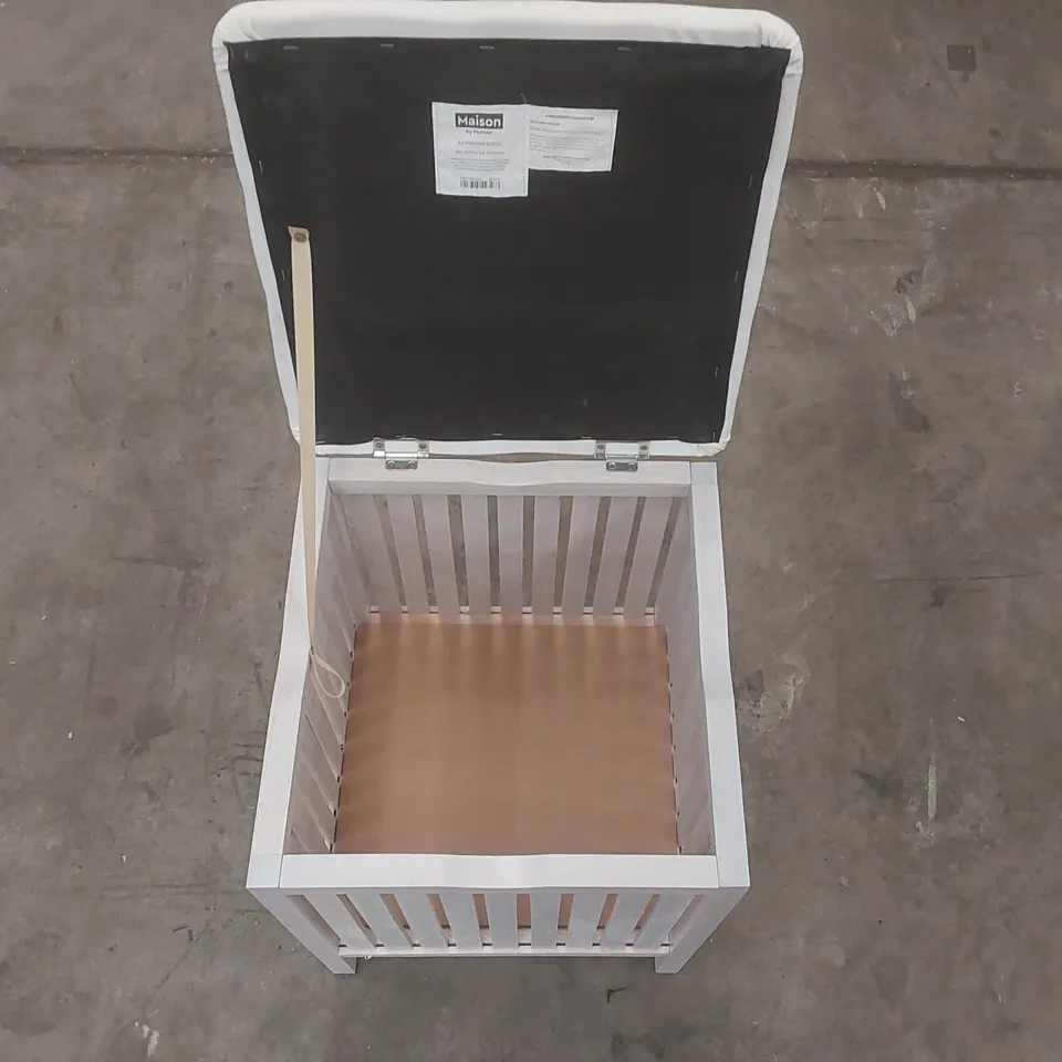 PREMIER MAISON BATHROOM STOOL