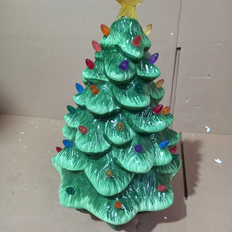 MR CHRISTMAS ILLUMINATED CERAMIC NOSTALGIC TREE