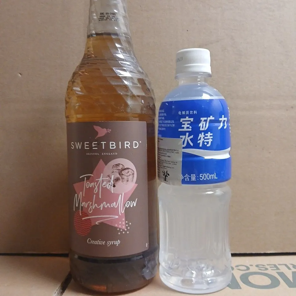 APPROXIMATELY 5 ASSORTED FOOD AND DRINK ITEMS TO INCLUDE POCARI SWEAT, SWEETBIRD, ETC