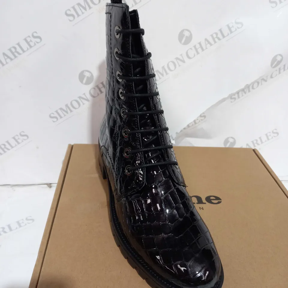 BOXED DUNE PRESTNE HIKER BOOTS, REPTILE - SIZE 5