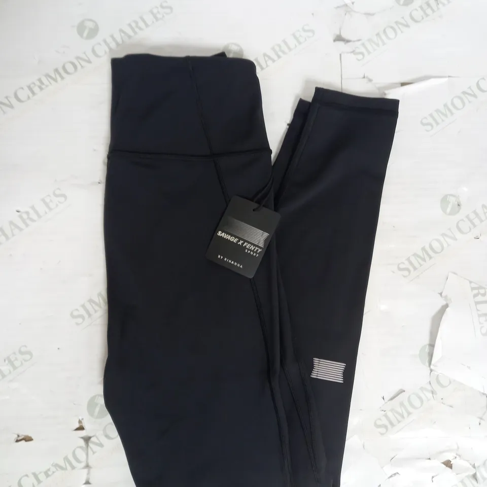 SAVAGE X FENTY SPORT LEGGINGS IN BLACK SIZE M