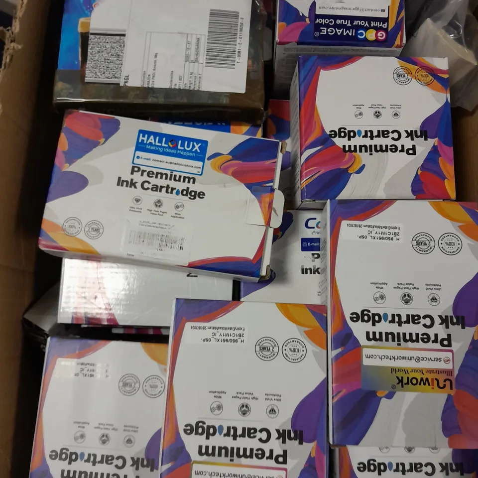 APPROXIMATELY 40 ASSORTED PRINTER INK CARTRIDGES IN VARIOUS BRANDS TO INCLUDE COLORAN, HP, UNIWORK ETC - COLLECTION ONLY 