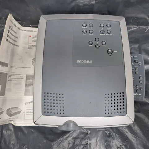 IN FOCUS LP240 PROJECTOR