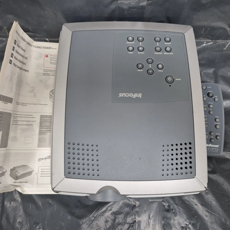IN FOCUS LP240 PROJECTOR