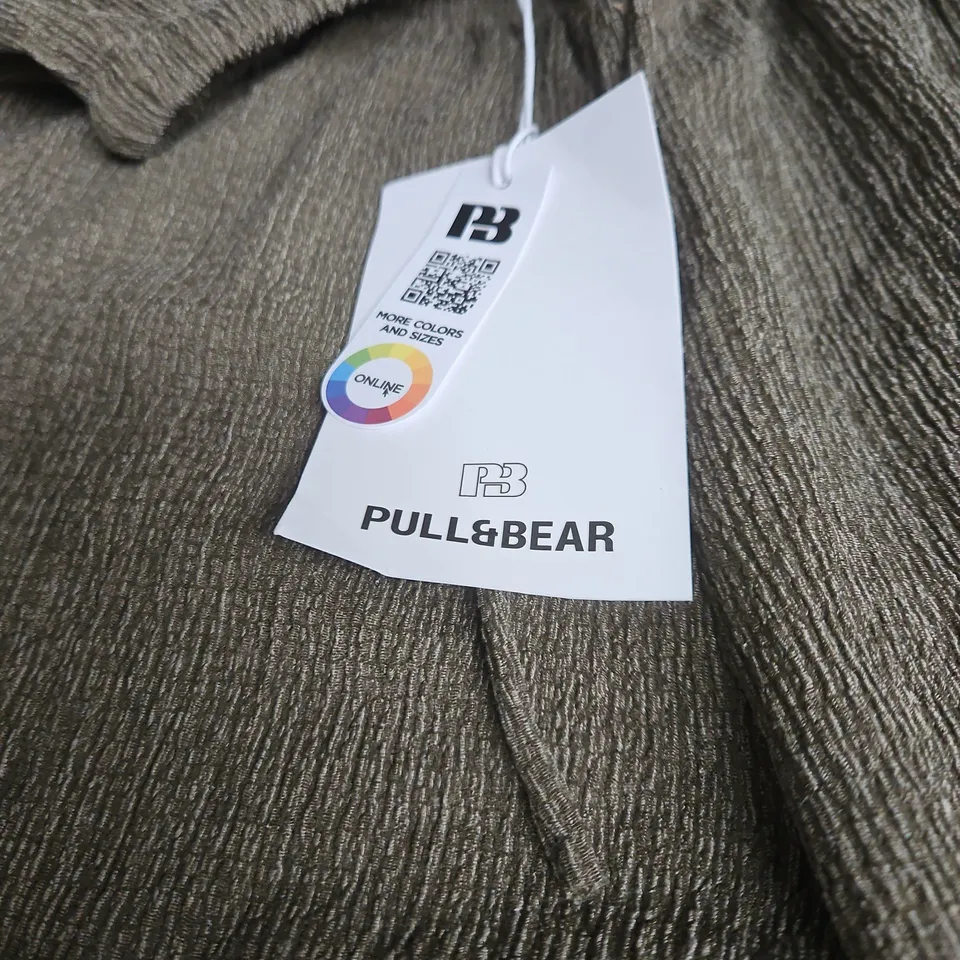 PULL&BEAR GREEN TROUSERS SMALL WITH TAGS