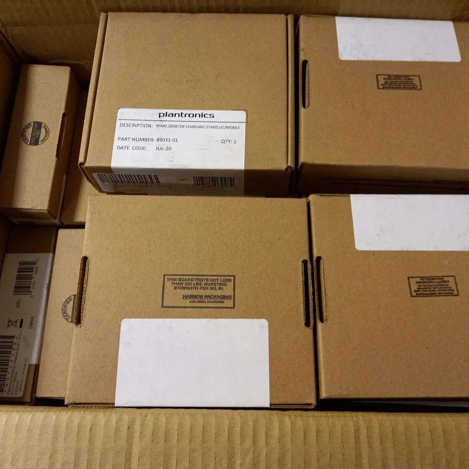 APPROXIMATELY 26 PLANTRONICS CHARGING STANDS