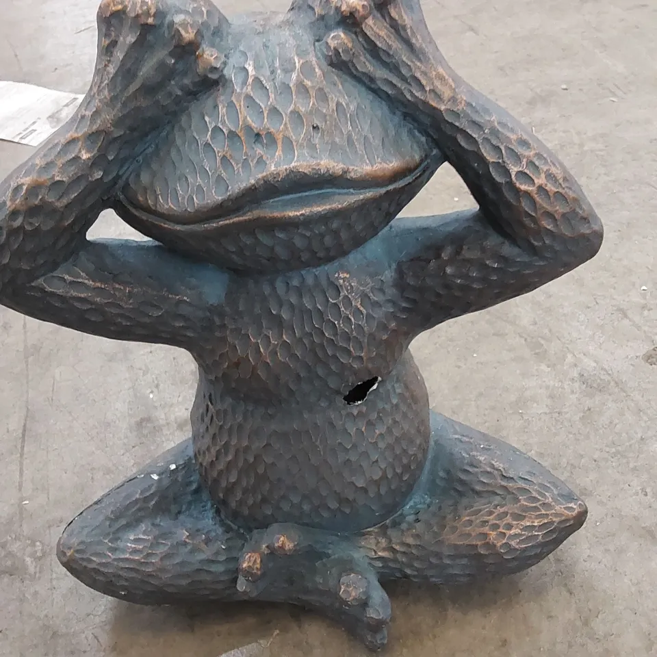BOXED SEE NO EVIL FROG STATUE