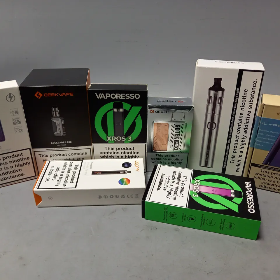 APPROXIMATELY 20 BOXED E-CIGARETTES TO INCLUDE VAPORESSO XROS 3, INNOKIN KLYPSE, GEEKVAPE L200, ETC 