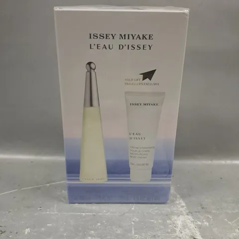 BOXED AND SEALED ISSEY MIYAKE L'EAU D'ISSEY TRAVEL EXCLUSIVE EAU DE TOILETTE GIFT SET