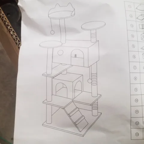 BOXED CAT PLAY/SCRATCHING TREE