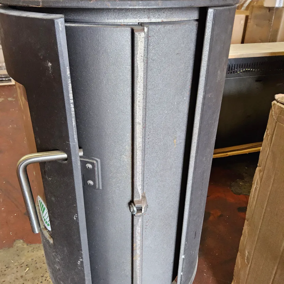 MORSO 6148 FREESTANDING WOOD BURNING STOVE