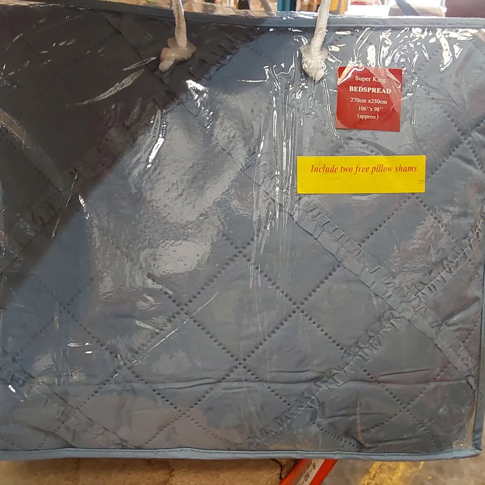 BAGGED FAIRDALE POLYESTER SOLID COLOUR BEDSPREAD WITH PILLOW SHAMS - SUPER KING (1 ITEM)