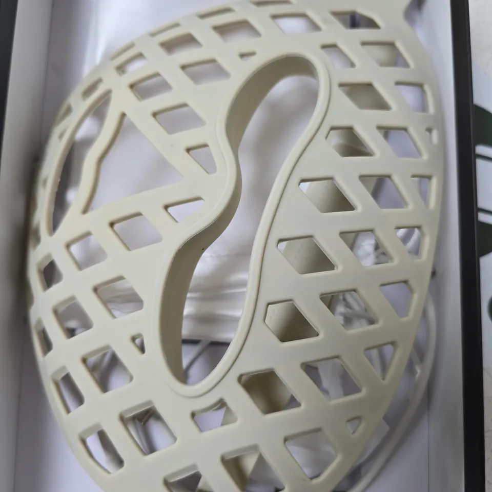 BOXED BEAULUXE SPECTRAGLOW 7 LED MASK