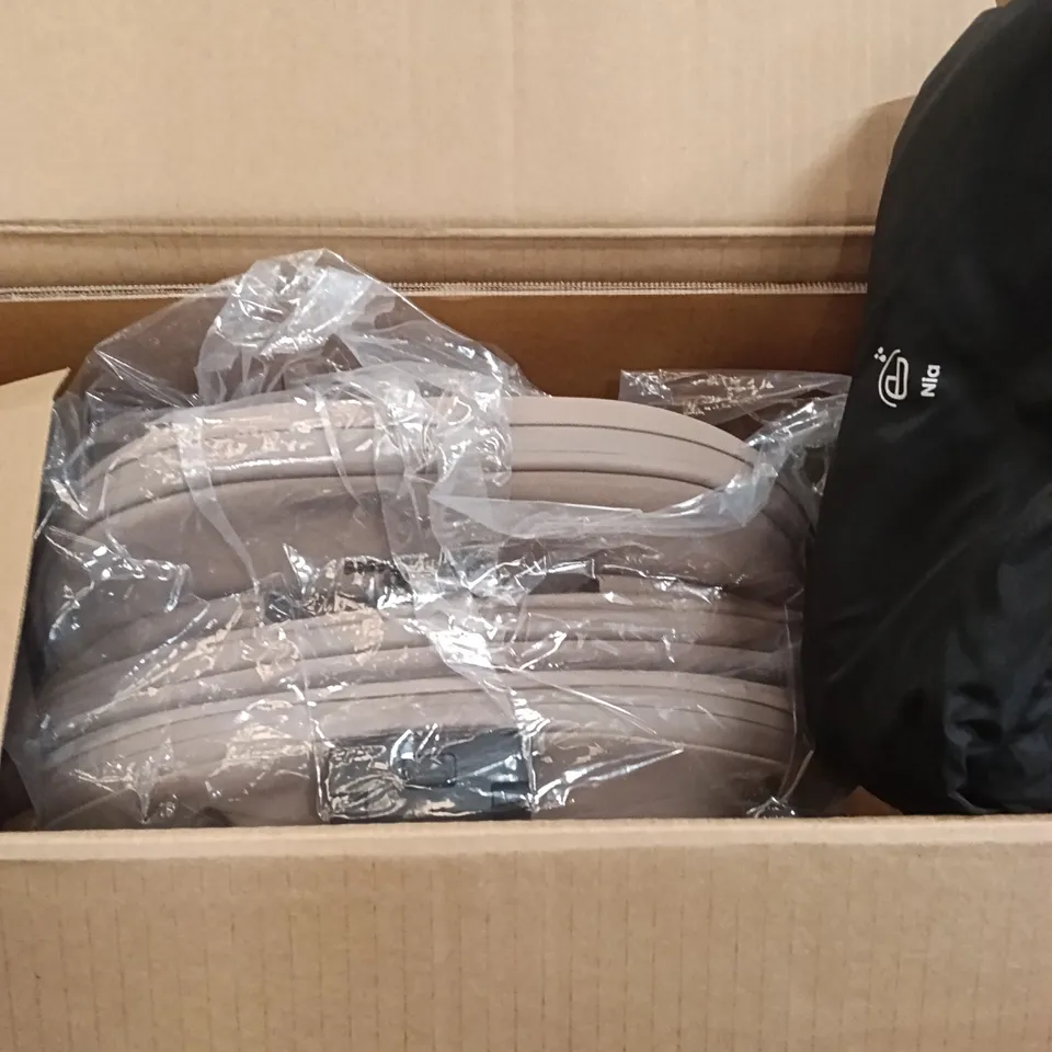 BOXED NIA CARRYCOT