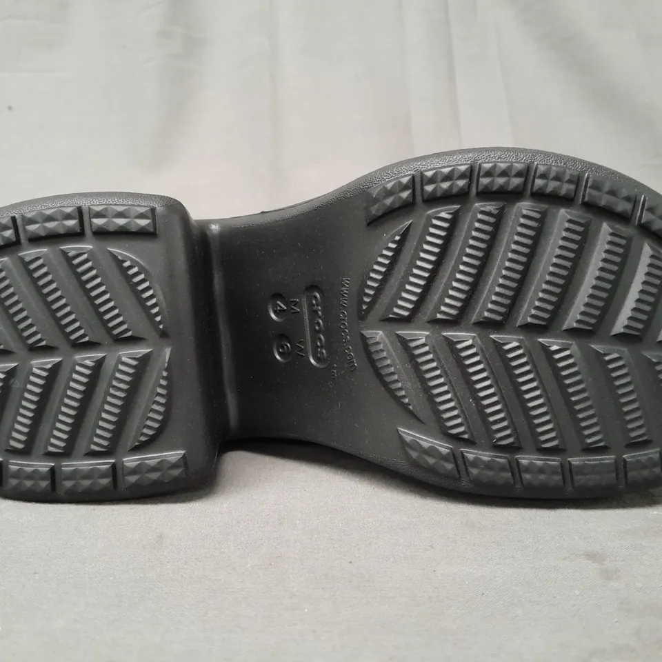 PAIR OF CROCS SIREN CLOGS IN BLACK UK SIZE M3/W4