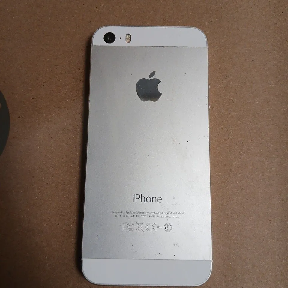 APPLE IPHONE 5 - A1457